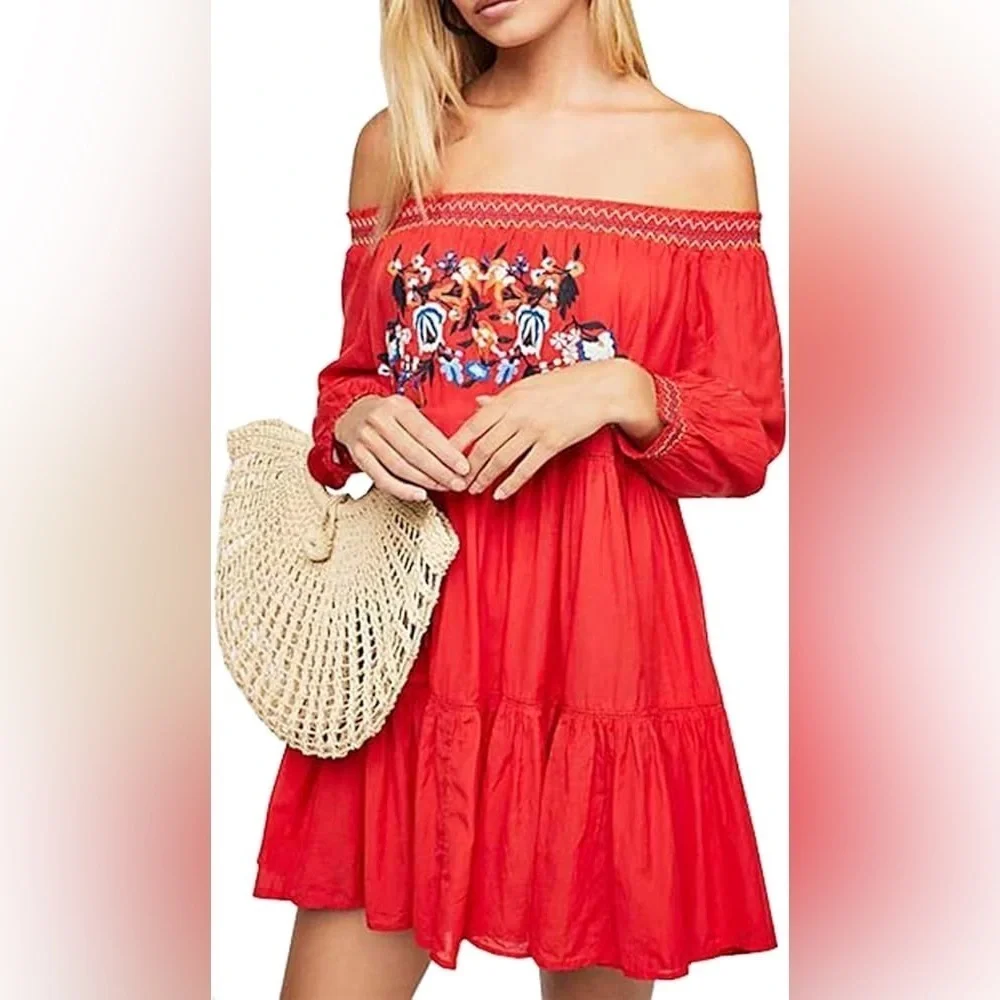 FREE PEOPLE SUNBEAMS EMBROIDERED BOHO
MINI DRESS SIZE XS - Picture 3 of 10